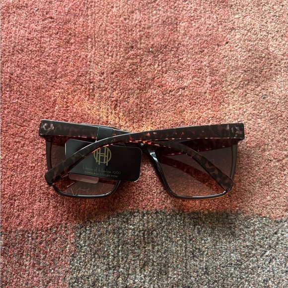 New - House of Harlow Tortiose Sunglasses - Picture 5 of 6
